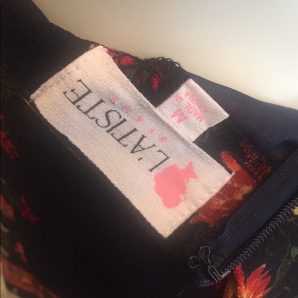 SALE
 L'atiste Amy Dressy Floral Pattern ShortsA35 - Picture 6 of 7